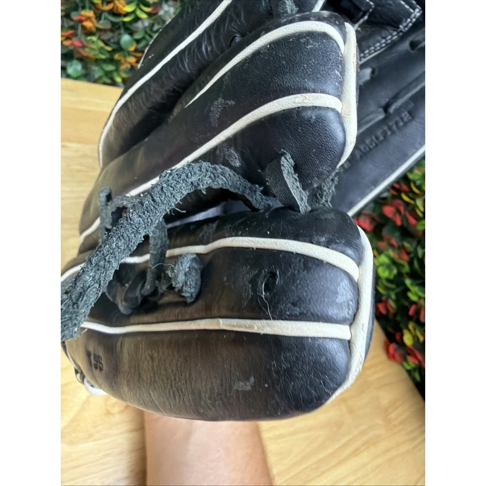 Wilson 12ao5rf1712 left